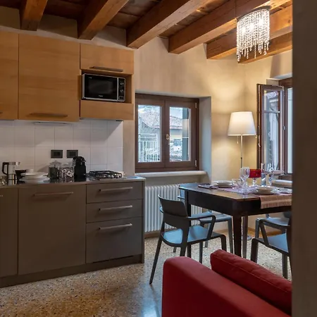 Residenza Roccamaggiore Апартаменты *